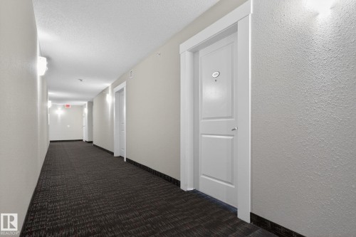 406 3353 16A Avenue, Edmonton, AB - Indoor Photo Showing Other Room