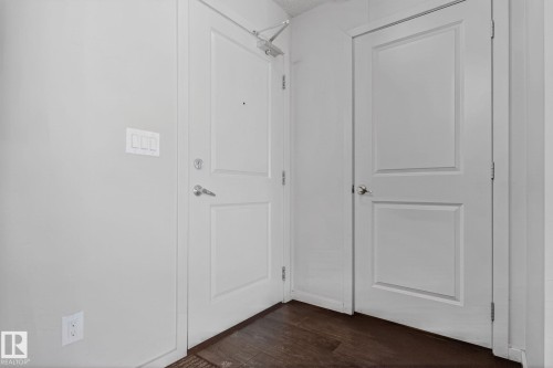406 3353 16A Avenue, Edmonton, AB - Indoor Photo Showing Other Room