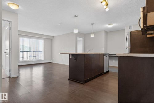 406 3353 16A Avenue, Edmonton, AB - Indoor Photo Showing Kitchen
