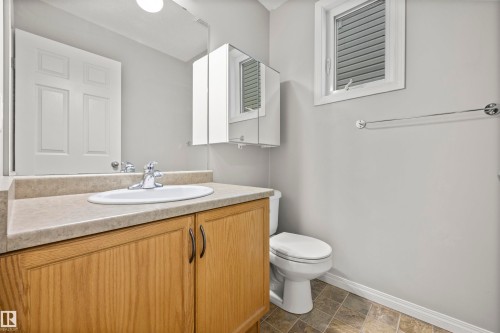 144 55 Street, Edmonton, AB - Indoor Photo Showing Bathroom
