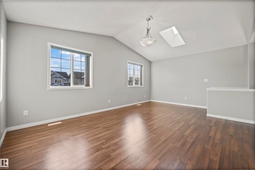 144 55 Street, Edmonton, AB - Indoor Photo Showing Other Room
