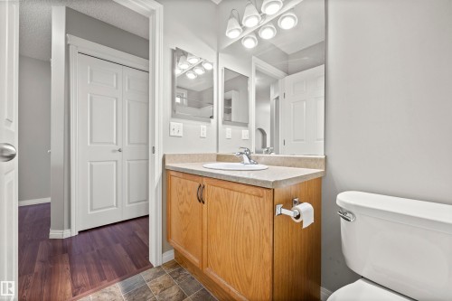 144 55 Street, Edmonton, AB - Indoor Photo Showing Bathroom
