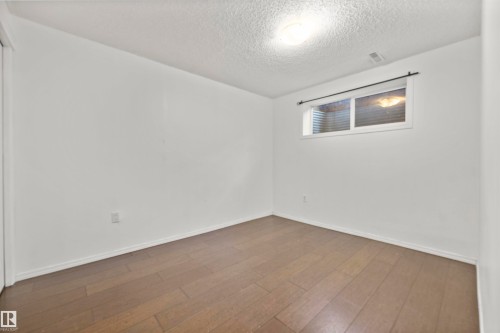 144 55 Street, Edmonton, AB - Indoor Photo Showing Other Room