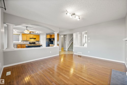 144 55 Street, Edmonton, AB - Indoor Photo Showing Other Room