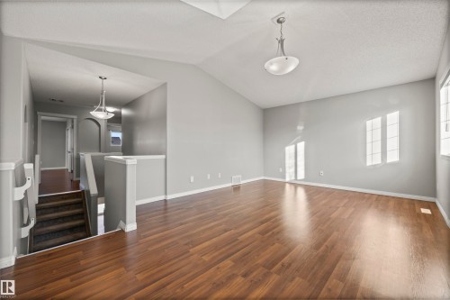 144 55 Street, Edmonton, AB - Indoor Photo Showing Other Room