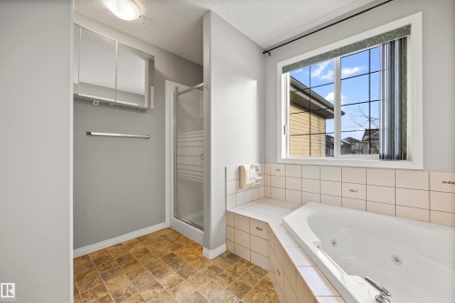 144 55 Street, Edmonton, AB - Indoor Photo Showing Bathroom