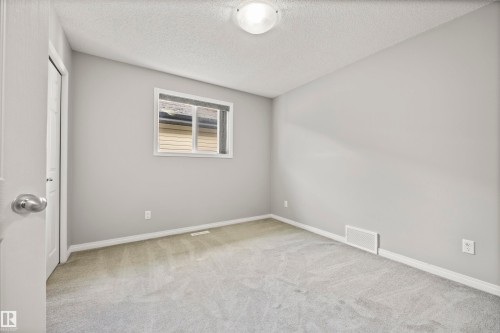 144 55 Street, Edmonton, AB - Indoor Photo Showing Other Room