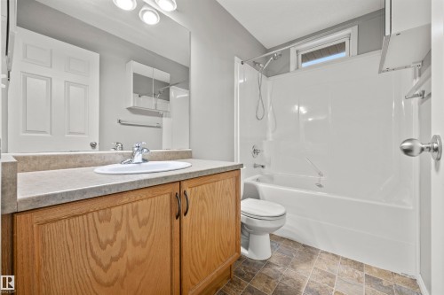 144 55 Street, Edmonton, AB - Indoor Photo Showing Bathroom