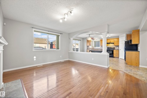 144 55 Street, Edmonton, AB - Indoor