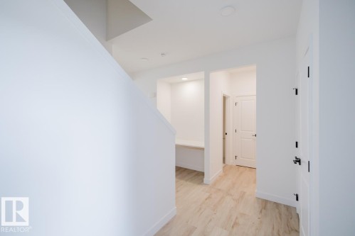 2208 Crossbill Link Nw, Edmonton, AB - Indoor Photo Showing Other Room