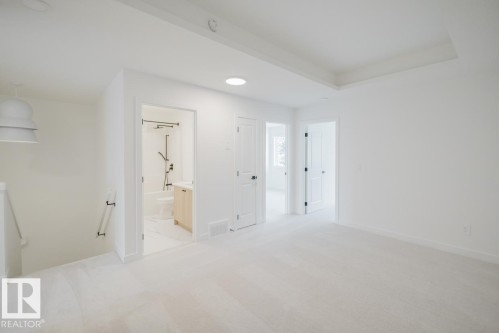 2208 Crossbill Link Nw, Edmonton, AB - Indoor Photo Showing Other Room