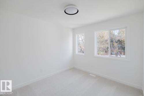 2208 Crossbill Link Nw, Edmonton, AB - Indoor Photo Showing Other Room