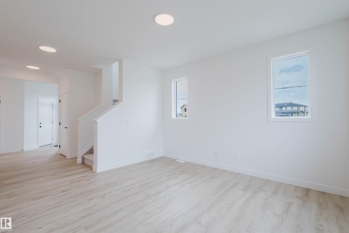 2120 Crossbill Lane, Edmonton, AB - Indoor Photo Showing Other Room