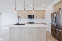 2120 CROSSBILL Lane  Edmonton, AB T5S 0W3