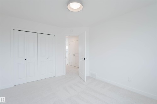 2120 Crossbill Lane, Edmonton, AB - Indoor Photo Showing Other Room