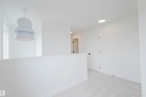 2120 Crossbill Lane, Edmonton, AB - Indoor Photo Showing Other Room