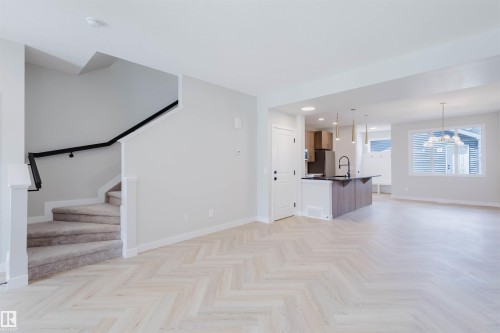 2122 Crossbill Lane, Edmonton, AB - Indoor Photo Showing Other Room