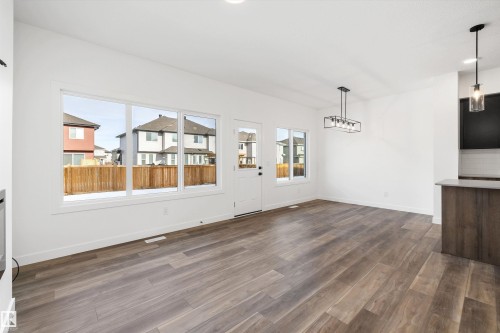 1166 South Creek Wynd, Stony Plain, AB - Indoor