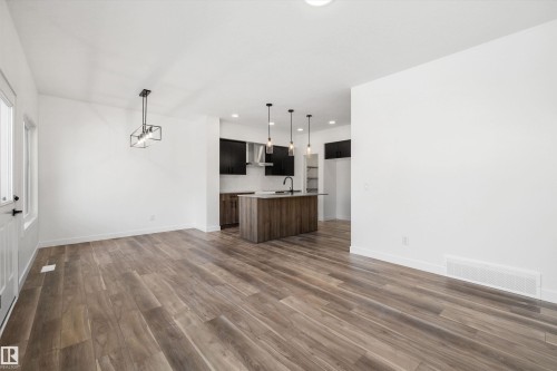 1166 South Creek Wynd, Stony Plain, AB - Indoor Photo Showing Kitchen