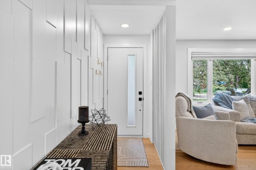 10507 69 Avenue, Edmonton, AB - Indoor