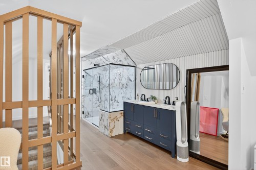 10507 69 Avenue, Edmonton, AB - Indoor