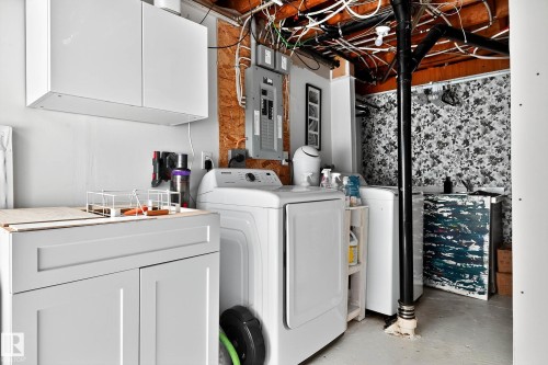 10507 69 Avenue, Edmonton, AB - Indoor Photo Showing Laundry Room