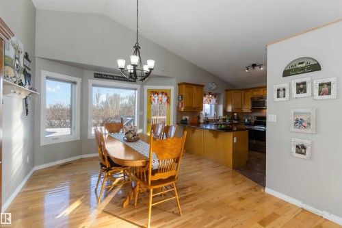5133 54 Avenue, Redwater, AB - Indoor Photo Showing Dining Room