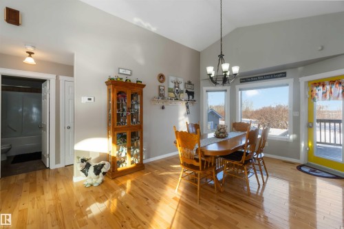 5133 54 Avenue, Redwater, AB - Indoor Photo Showing Dining Room
