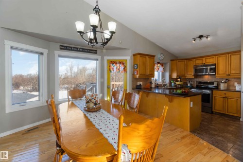 5133 54 Avenue, Redwater, AB - Indoor Photo Showing Dining Room