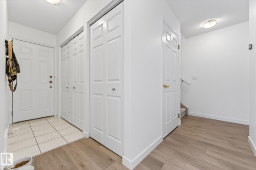 10523 17 Avenue Nw, Edmonton, AB - Indoor Photo Showing Other Room