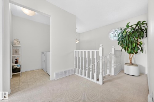 10523 17 Avenue Nw, Edmonton, AB - Indoor Photo Showing Other Room