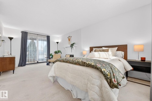 10523 17 Avenue Nw, Edmonton, AB - Indoor Photo Showing Bedroom