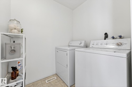 10523 17 Avenue Nw, Edmonton, AB - Indoor Photo Showing Laundry Room
