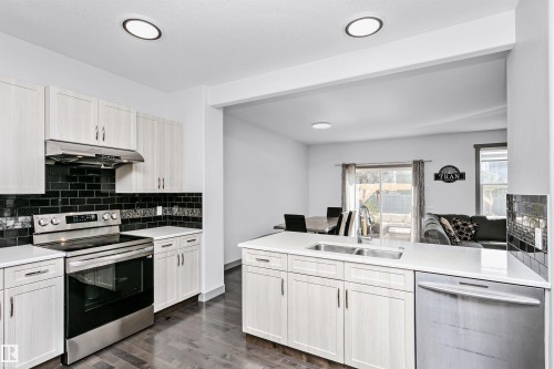 7703 Getty Wynd, Edmonton, AB - Indoor Photo Showing Kitchen With Double Sink