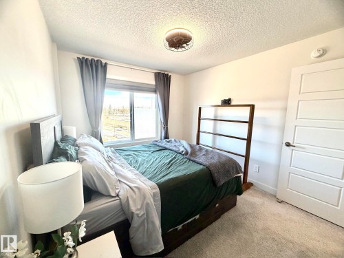 2 1010 Rabbit Hill Road, Edmonton, AB - Indoor Photo Showing Bedroom