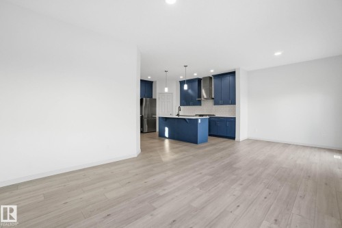 2423 194 Street, Edmonton, AB - Indoor Photo Showing Kitchen