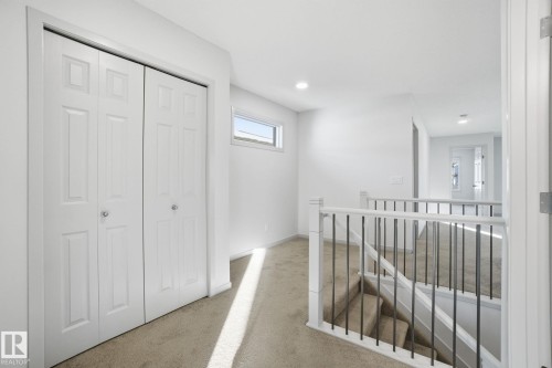2423 194 Street, Edmonton, AB - Indoor Photo Showing Other Room