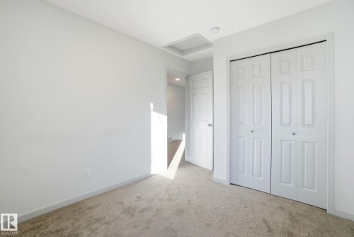 4 - 2423 194 Street, Edmonton, AB - Indoor