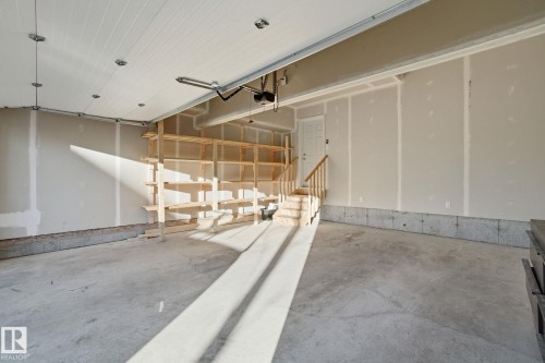 2423 194 Street, Edmonton, AB - Indoor Photo Showing Garage