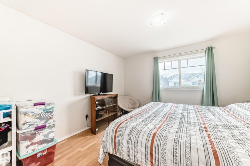 38-150 Edwards Drive Sw, Edmonton, AB - Indoor Photo Showing Bedroom
