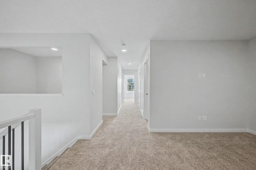 5433 Hawthorn Run, Edmonton, AB - Indoor Photo Showing Other Room