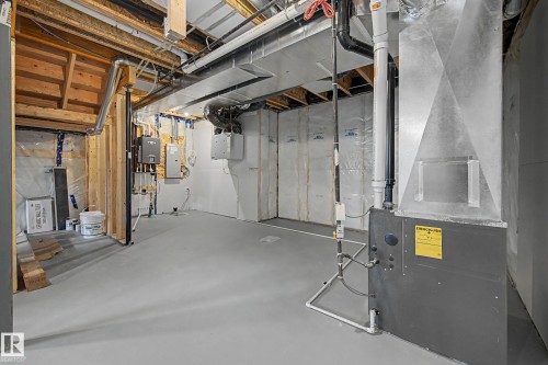 5433 Hawthorn Run, Edmonton, AB - Indoor Photo Showing Basement