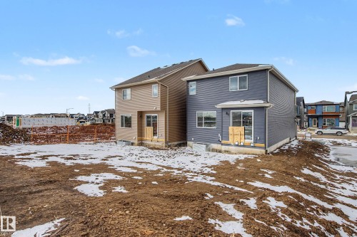5433 Hawthorn Run, Edmonton, AB - Outdoor