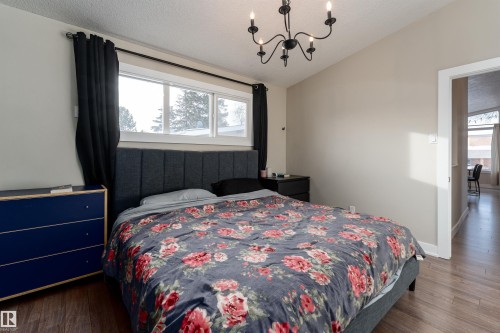 73 Grosvenor Boulevard, St. Albert, AB - Indoor Photo Showing Bedroom
