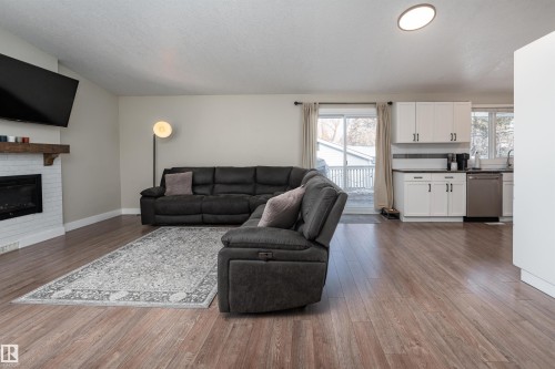 73 Grosvenor Boulevard, St. Albert, AB - Indoor Photo Showing Living Room With Fireplace