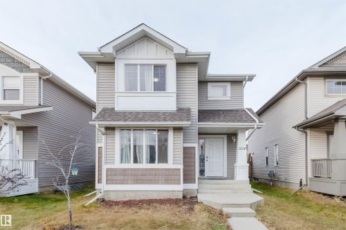 1124 37A Avenue  Edmonton, AB T6T 0E7