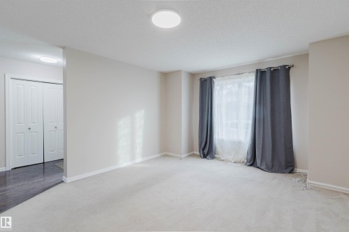 1124 37A Avenue, Edmonton, AB - Indoor