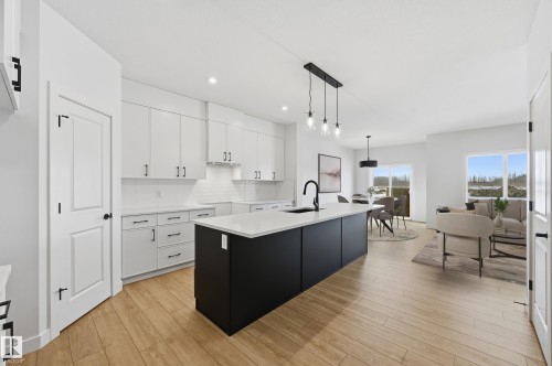 15 Gable Common, Spruce Grove, AB - Indoor Photo Showing Kitchen With Upgraded Kitchen