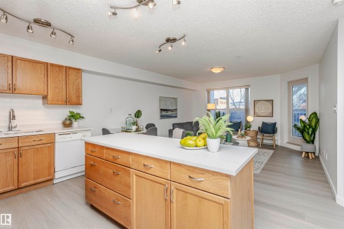 307 10311 111 Street, Edmonton, AB 