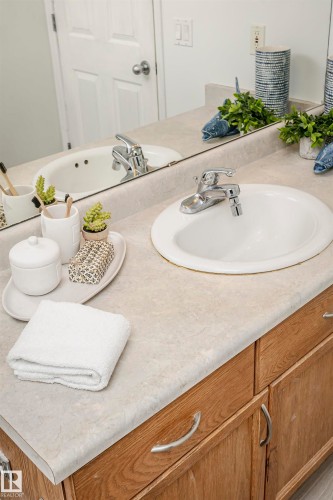 307 10311 111 Street, Edmonton, AB 